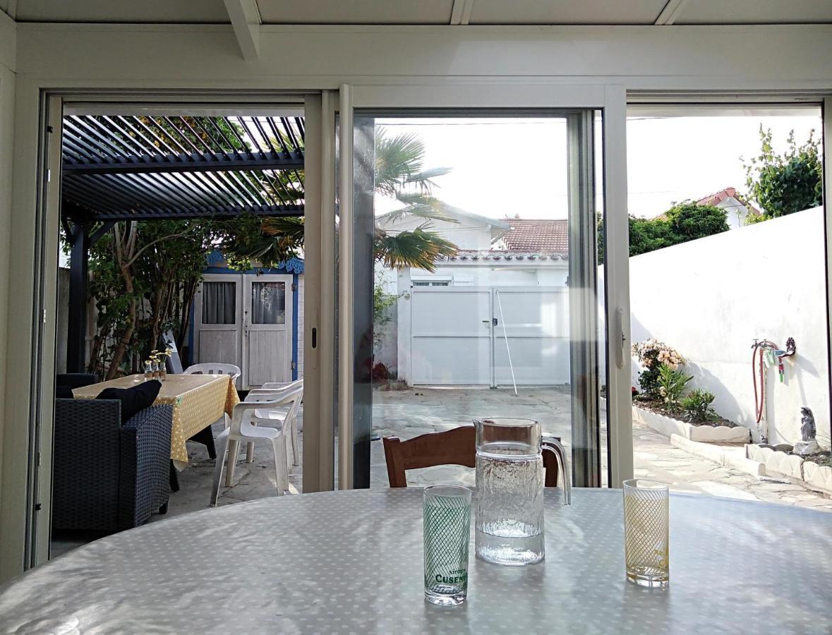Maison Boisvinet Saint-Gilles-Croix-De-Vie, 4-5 P, Belle Cour Interieure, 200M Plage Dış mekan fotoğraf